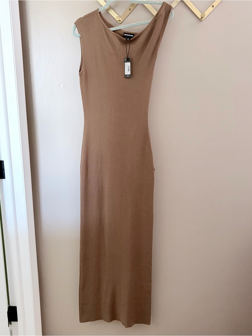 PRETTYLITTLETHING Mocha Fine Knit Twist Neck Maxi Dress Size M NWT